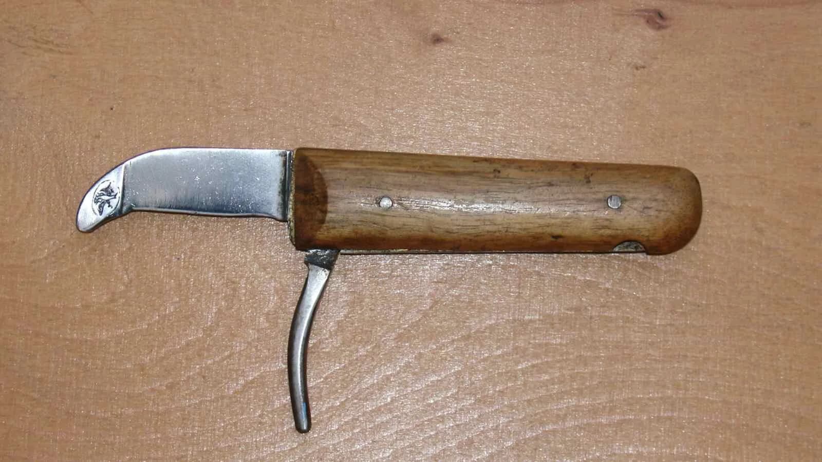 Nůž vojenské pošty