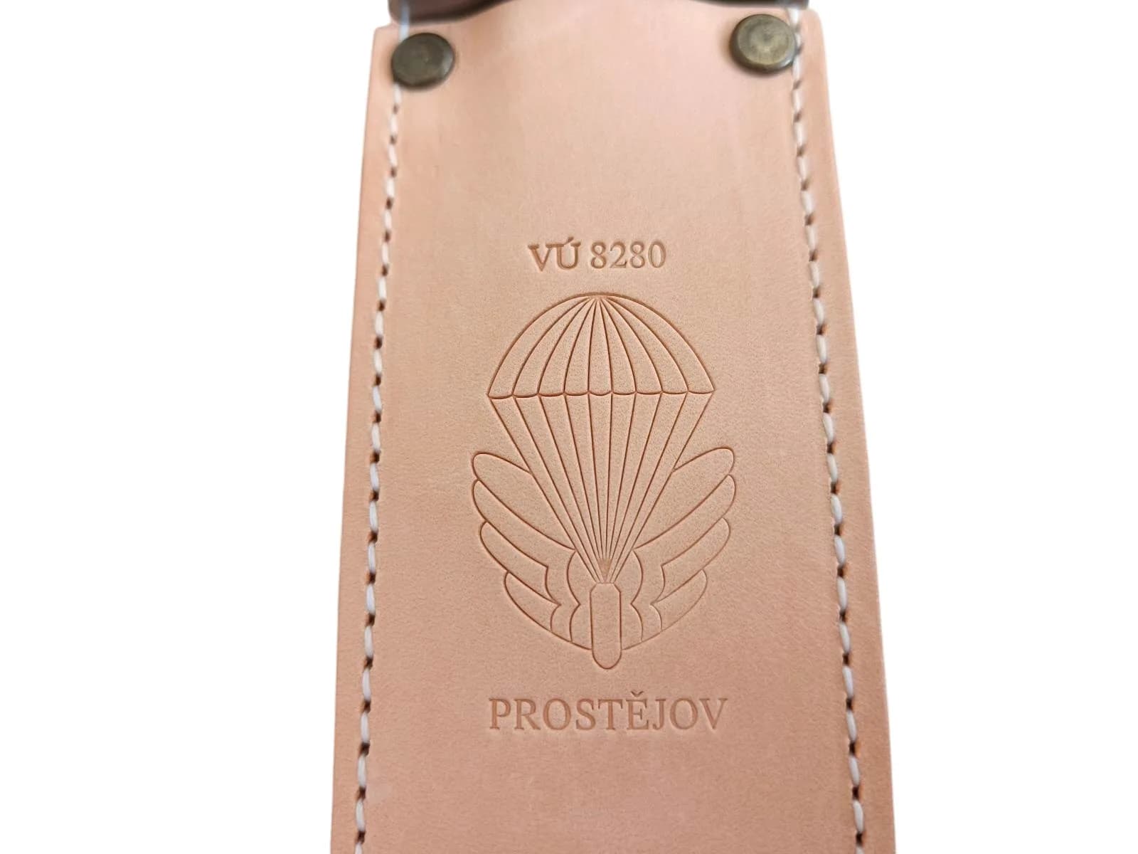 VO7 – Pamětní nože Červených baretů – pohled č. 3