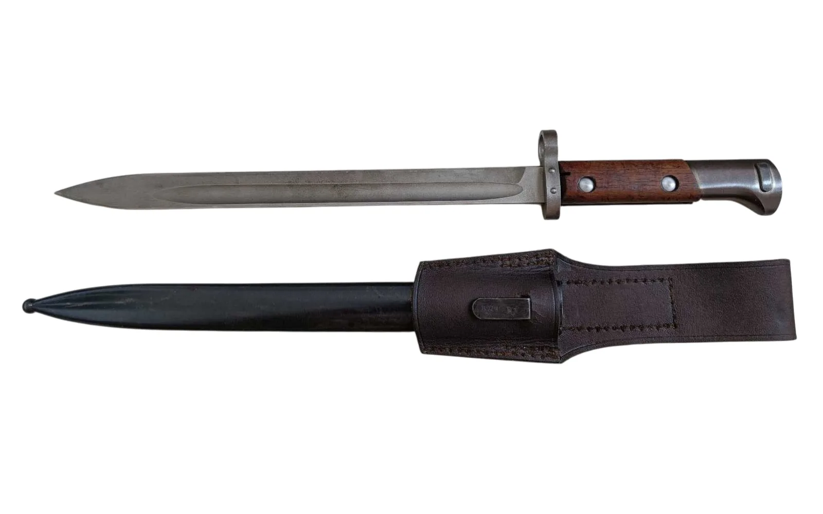 Bodák vz.24 TGF 1948 – pohled na bodák s čepelí a pochvou odděleně