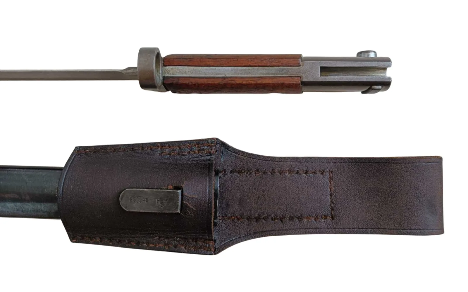 Bodák vz.24 TGF 1948 – detail spodní části rukojeti a kožené pochvy