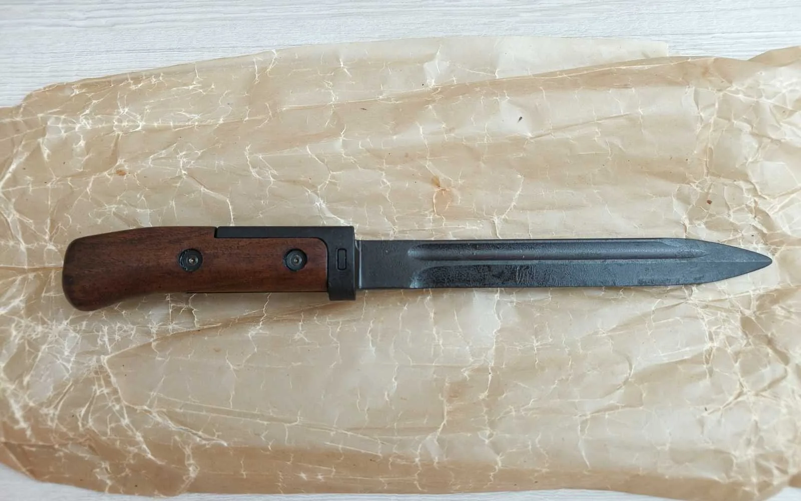 Bodák vz.58 – 1. varianta, zadní pohled na povoskovaném papíře