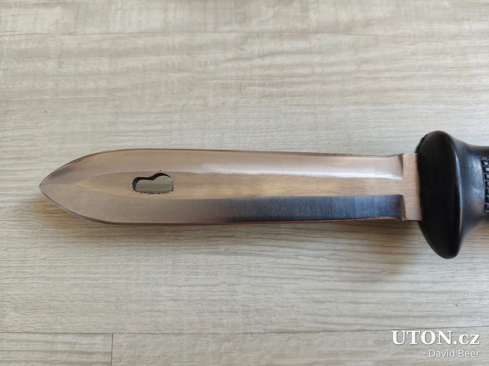 Prototyp útočného nože UTON - verze pro piloty – foto č. 4