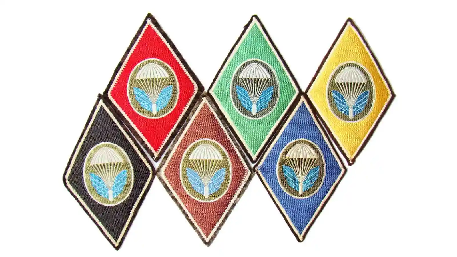 Para nášivka první řady – tkaná, hnědý ovál, 1960–1980