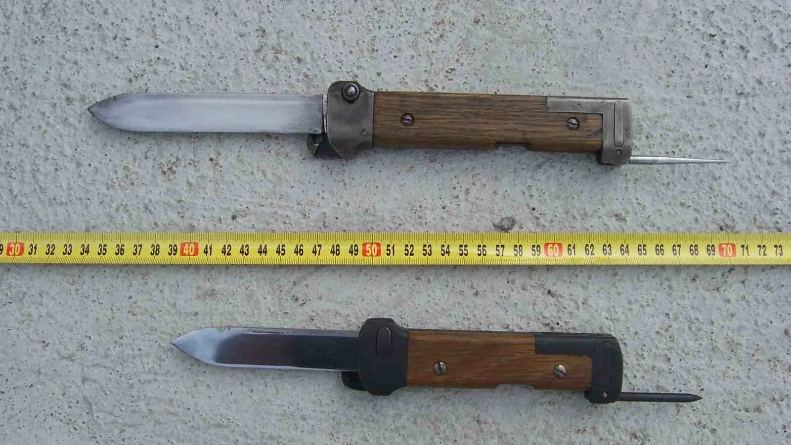 Útočný nůž vz. 49 – pohled č. 2