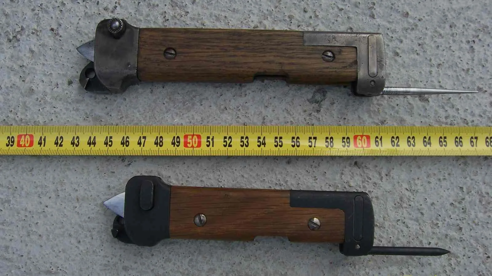 Útočný nůž vz. 49 – pohled č. 3