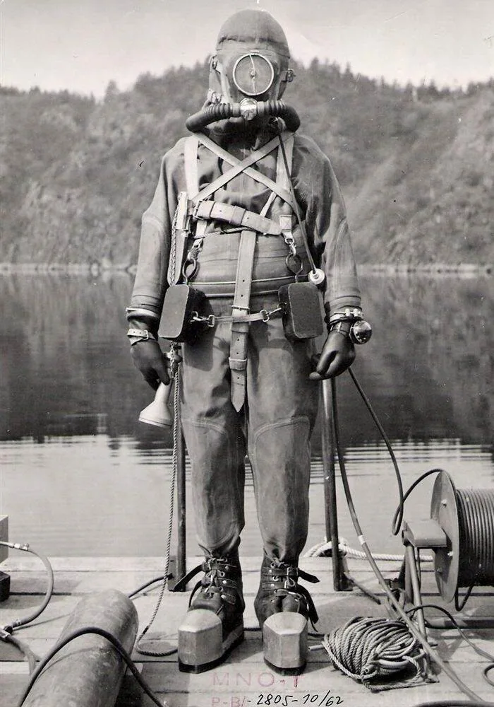 Potápěčský nůž PL 40 – pohled č. 10