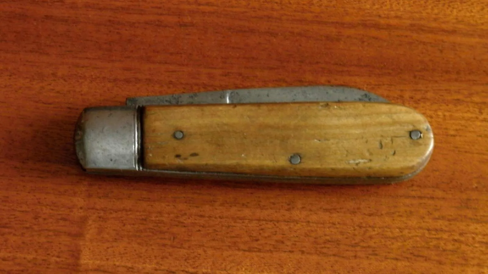 Spojařský nůž – pohled č. 2