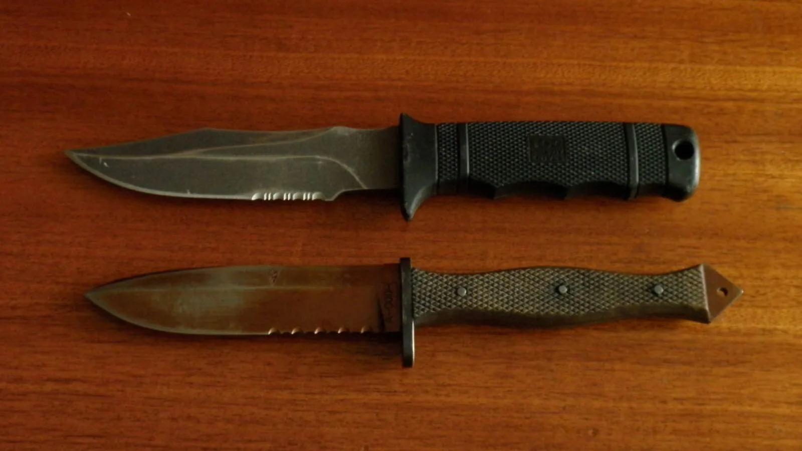 Nože URNA – pohled č. 2