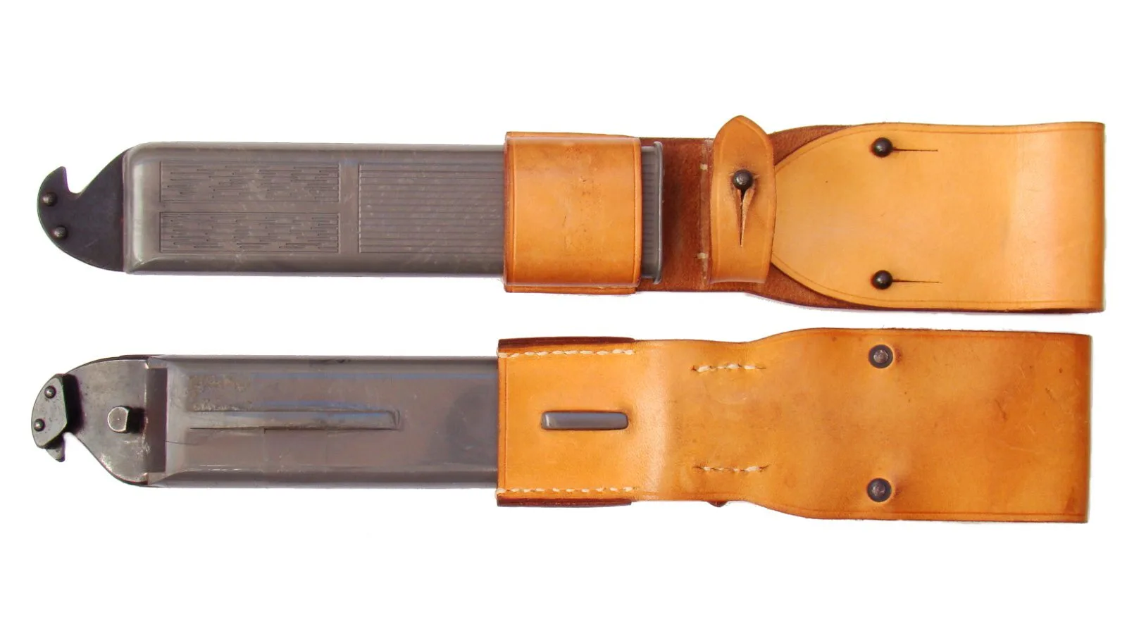 Pouzdro pro prototyp pro průzkumníky – zepředu i zezadu