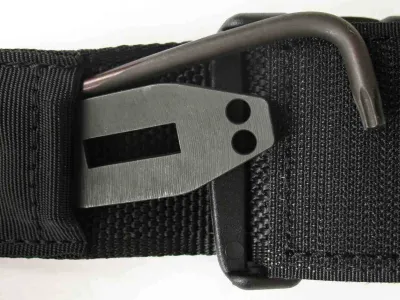 Bodák 805 – detail zajišťovacího mechanismu pochvy