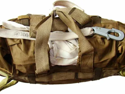 Nákladní zásobník GK-30 – lano, detail oka shora