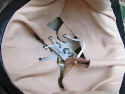 ČSLA paratrooper helmet second type – interior detail