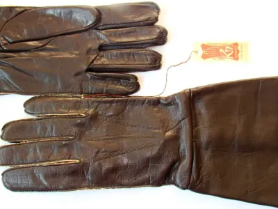 ČSLA leather paratrooper gloves – length covering sleeve cuff