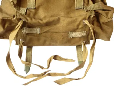 Paratrooper bag vz.61 – detail view from below