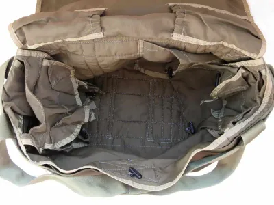 Torba pro výsadkáře vz.85 Šimík – pohled dovnitř
