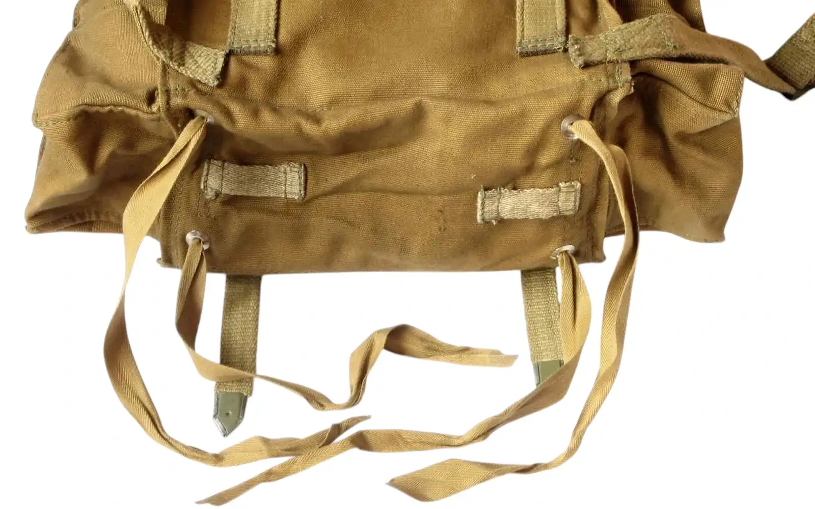 Paratrooper bag vz.61 – detail view from below